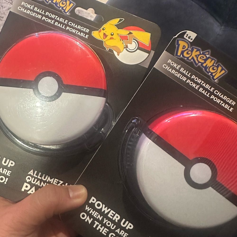 2 Pokemon Poké Ball Charger - Red and White